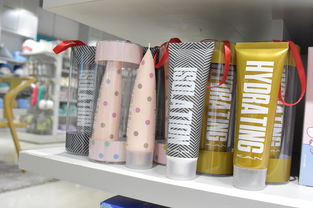 新手在三線城市開十元精品百貨店